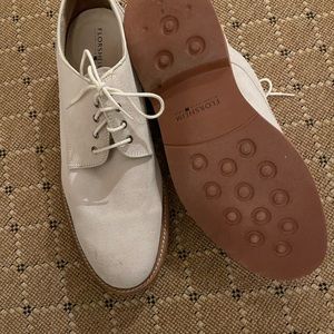 Florsheim White Bucs